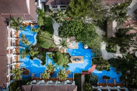 Apsara Beachfront Resort & Villa